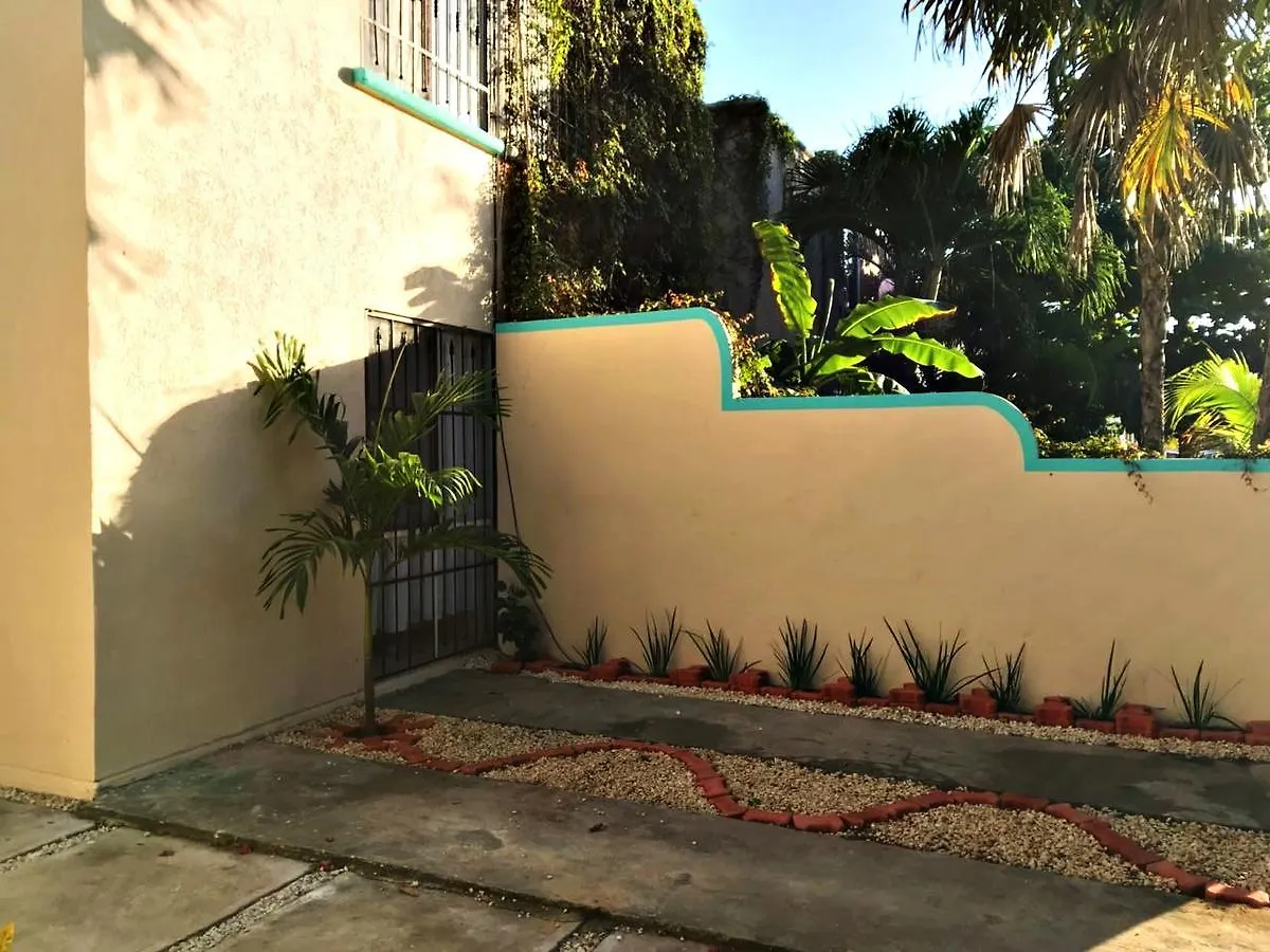 بيت للعطل فيلا بلايا ديل كارمنفي Casa Balam المكسيك